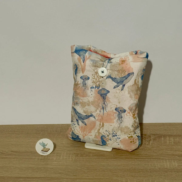 Funda de tela con estampado marino para libros