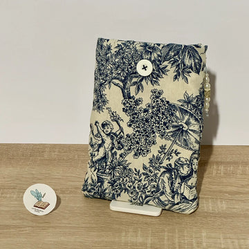 Funda de tela para libros hecha a mano con estampado de ángeles y flores